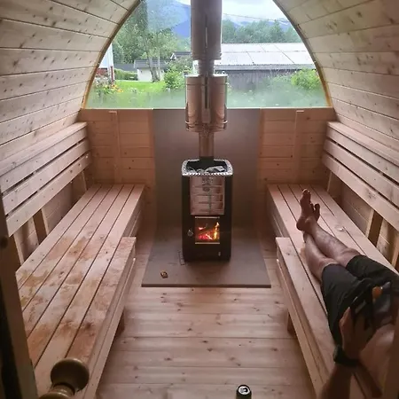 Stetind بيت شباب *