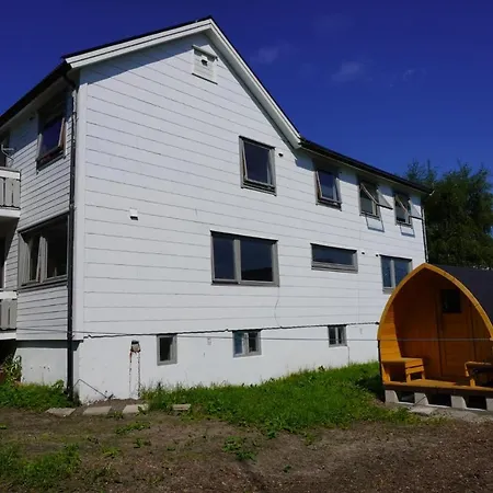Stetind Hostel *